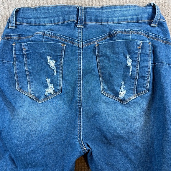 Distressed Blue Jeans 1368 - Picture 5 of 5